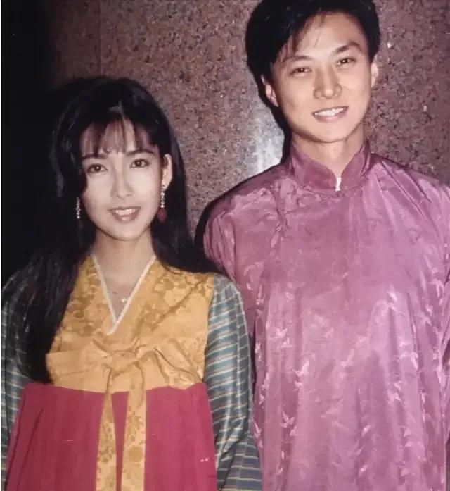 14年后再看“玉女掌门人”周慧敏，屡次被戴绿帽的她才不是恋爱脑