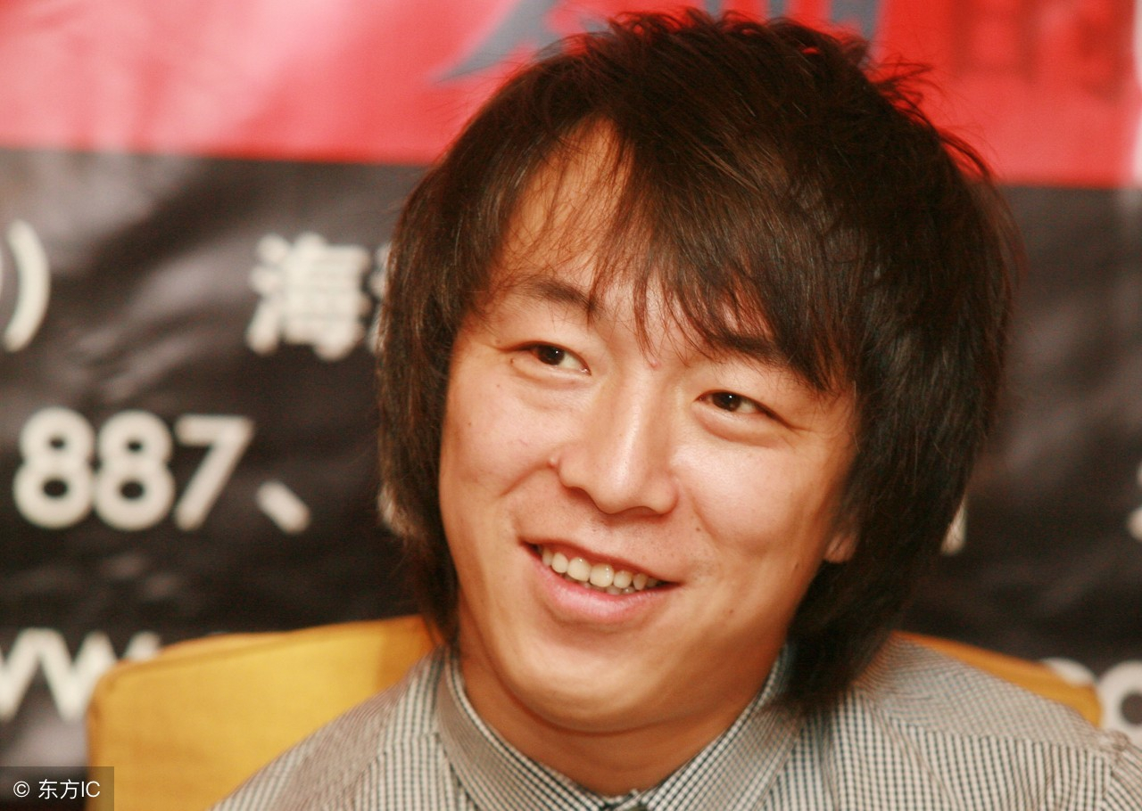 情史干净的6位男星，个个是“妻管严”恩爱多年，牵手就是一辈子