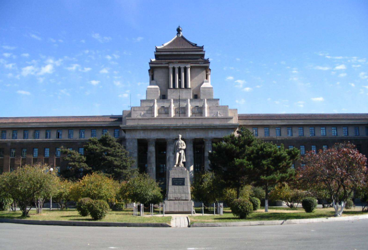 临床医学高校金字塔已更新，上交大和浙大平分秋色，同济稍有逊色