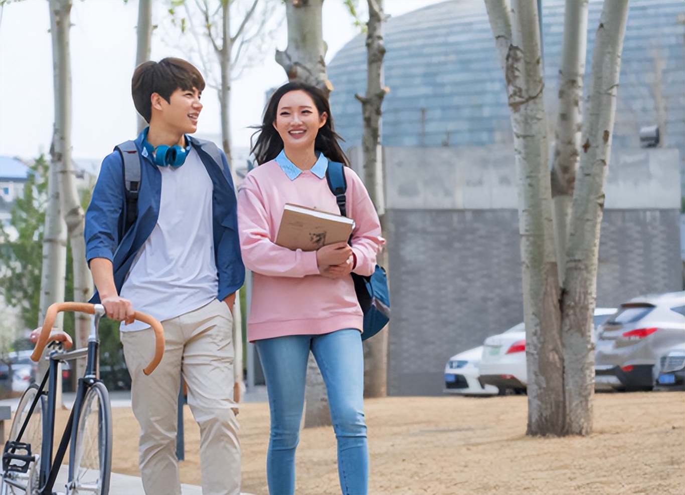 校园里，男大学生多高算“矮”？170cm成下限？听听学妹真实想法