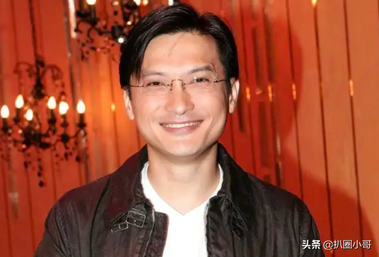 知名港星定居内地，购买90平方米屋，为让自闭症儿子好好生活