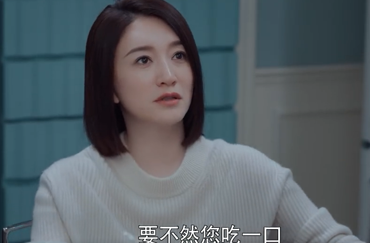 同样与娱乐圈男神搭戏，李小冉演技变化差别大，全程一张面孔