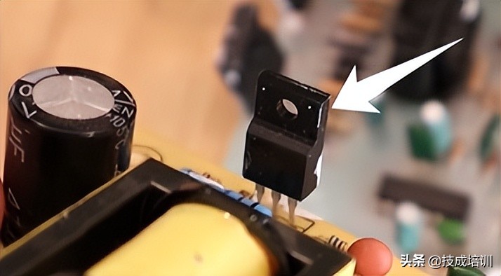 不知道开关电源“五脏六腑”在哪的电工，不是一名合格的维修电工