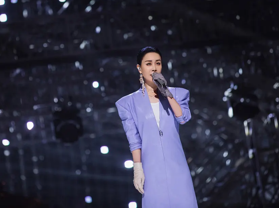 王心凌其实有点不适合真人秀综艺，因为她性格慢热，会有些吃亏