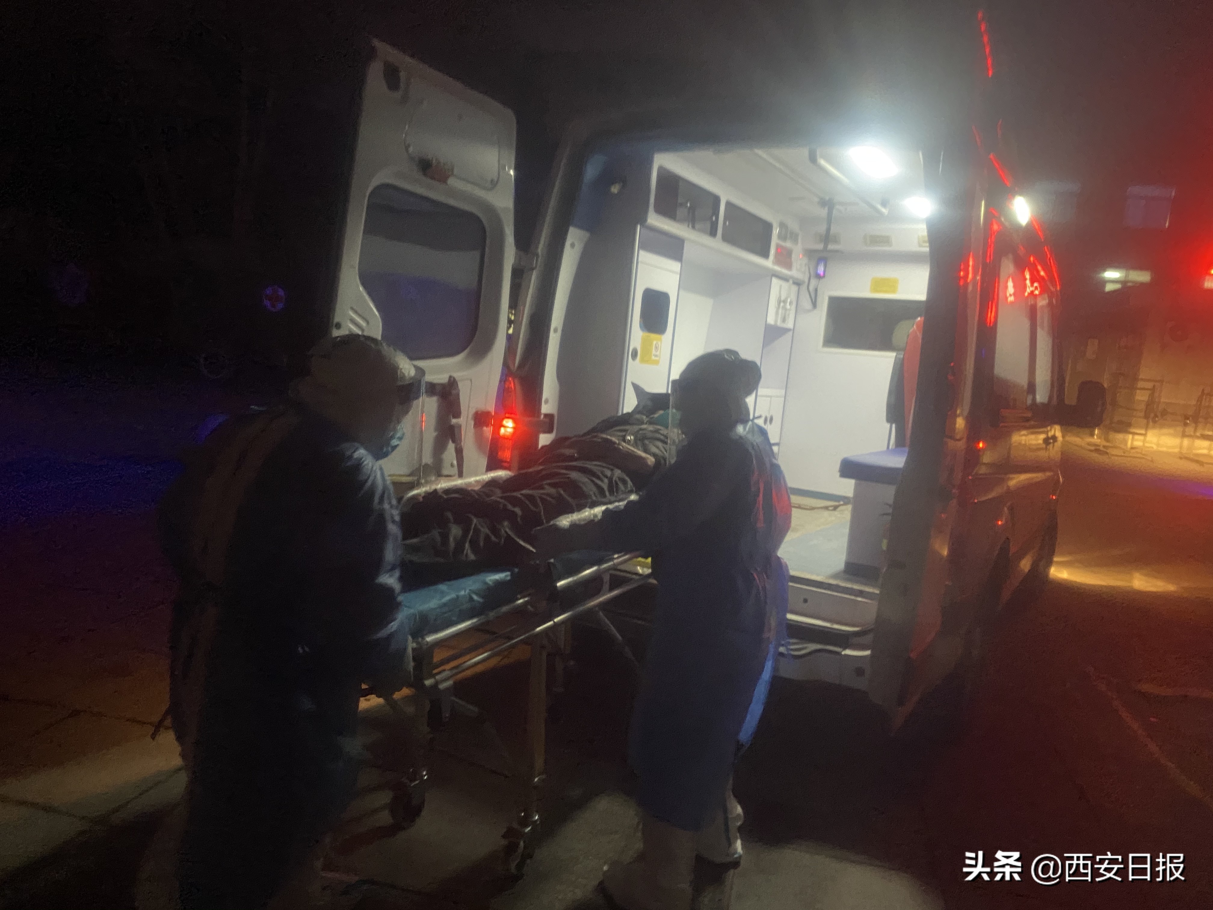 昼夜兼程“摆渡人”：用车轮跑出一条“生命转运线”