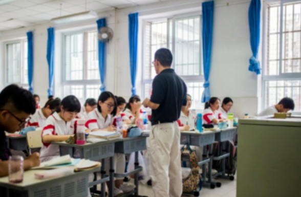 事业编人员基本工资普调，部分教师3月份工资单，将有“小惊喜”