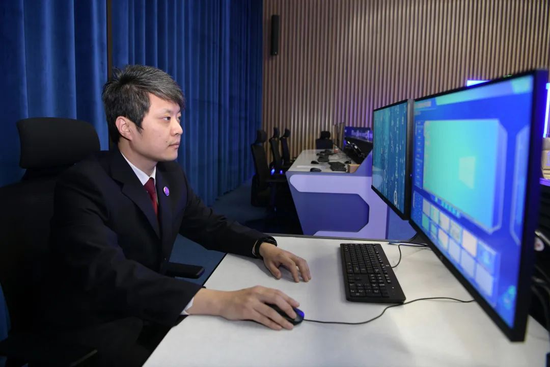 【锡检之星】王璐：“热心肠”的“技术男神”