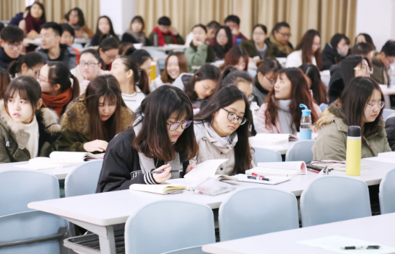 211高校金字塔名单，共被分为4个等级，这6所高校在“塔尖”