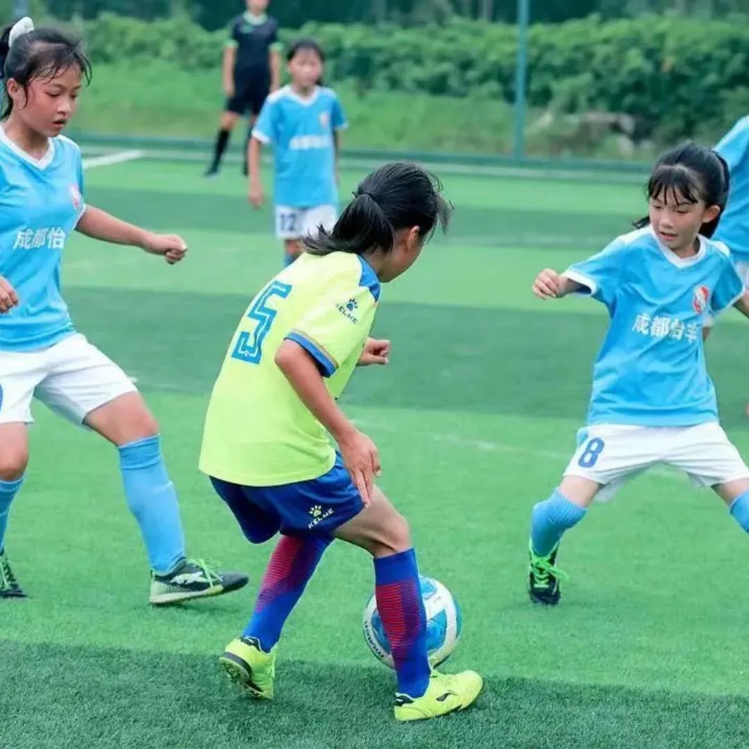 大林小学参加2022年第二届“天府杯”校园足球总决赛取得优异成绩