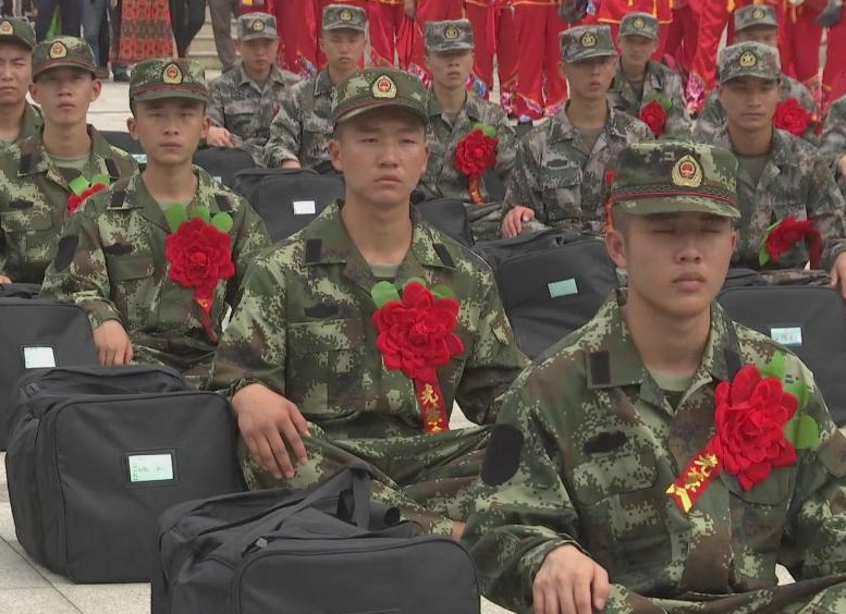 2022年征兵条件有新调整，“政审”增加新要求，学生通过率更低了