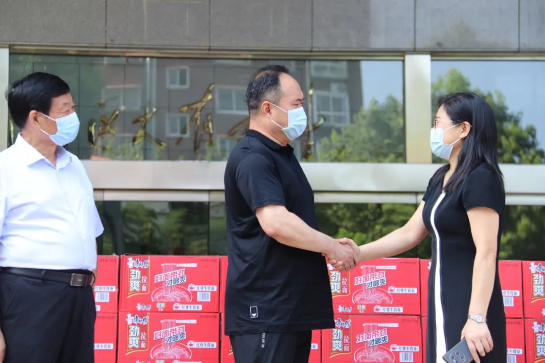 携手战“疫”共克时艰 河南威佳汽车集团驻马店地区捐赠抗疫物资