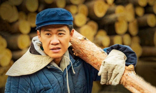 《人世间》有多牛？10位男配凭实力出圈，彻底告别戏比人红