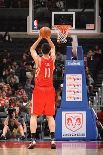 为什么nba罚球那么准(内线之光！作为中锋来执行技术罚球，姚明是罚球最准的中锋吗？)