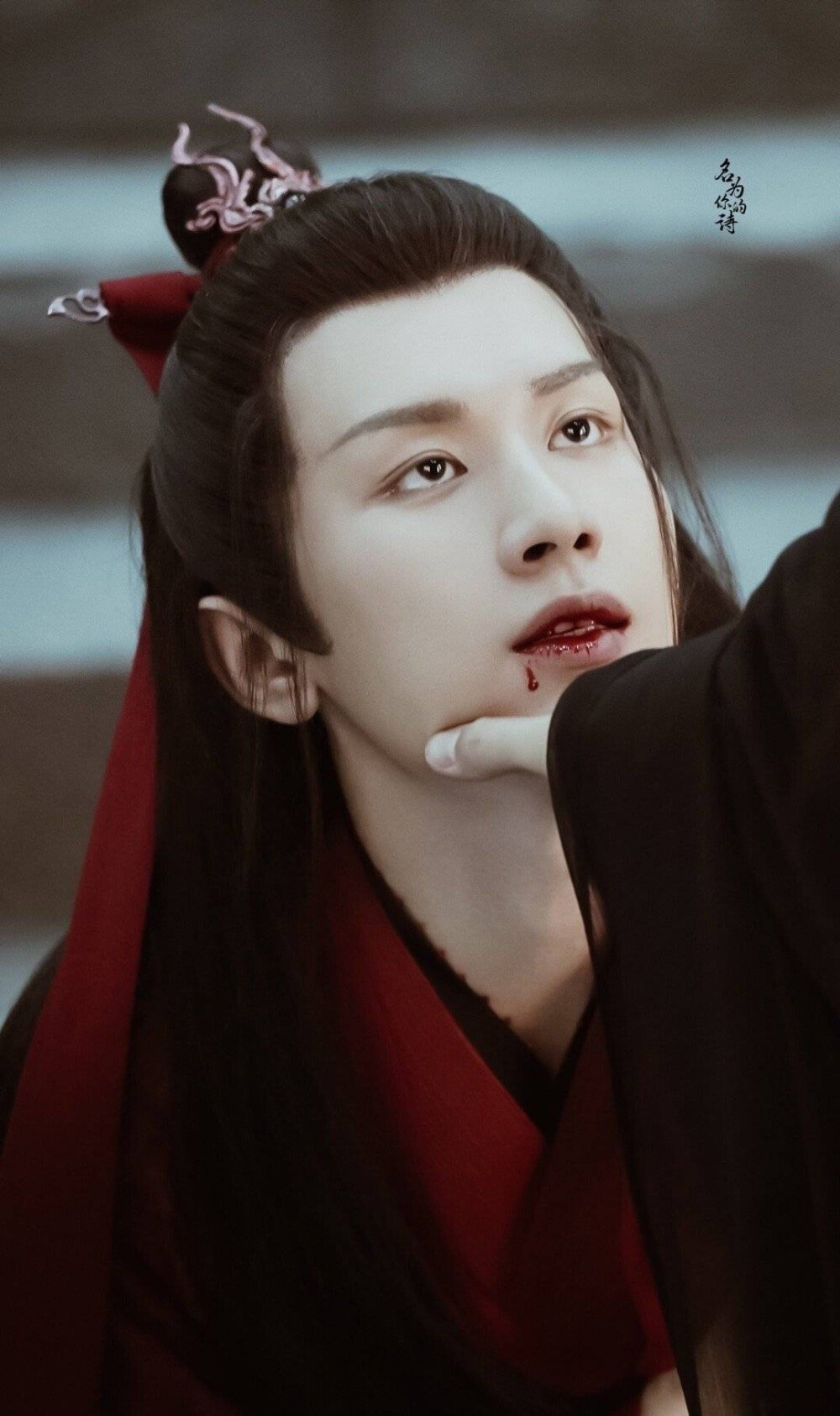 “龙须刘海”不要轻易尝试！有人仙气十足，有人酷似蟑螂精