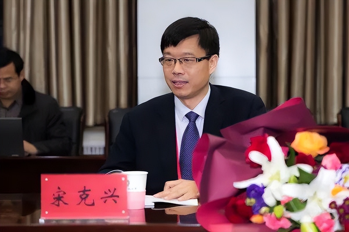 还没冲进一流，河南科技大学先流失了两位院士级教授，是咋回事？