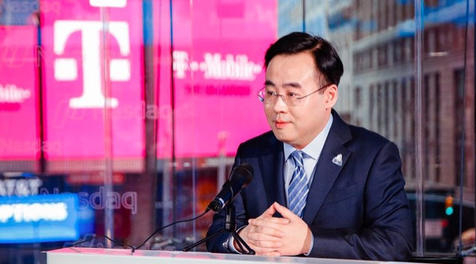 曾是雷军手下，运营B站亏损13亿，如今带领B站一步步走向上市