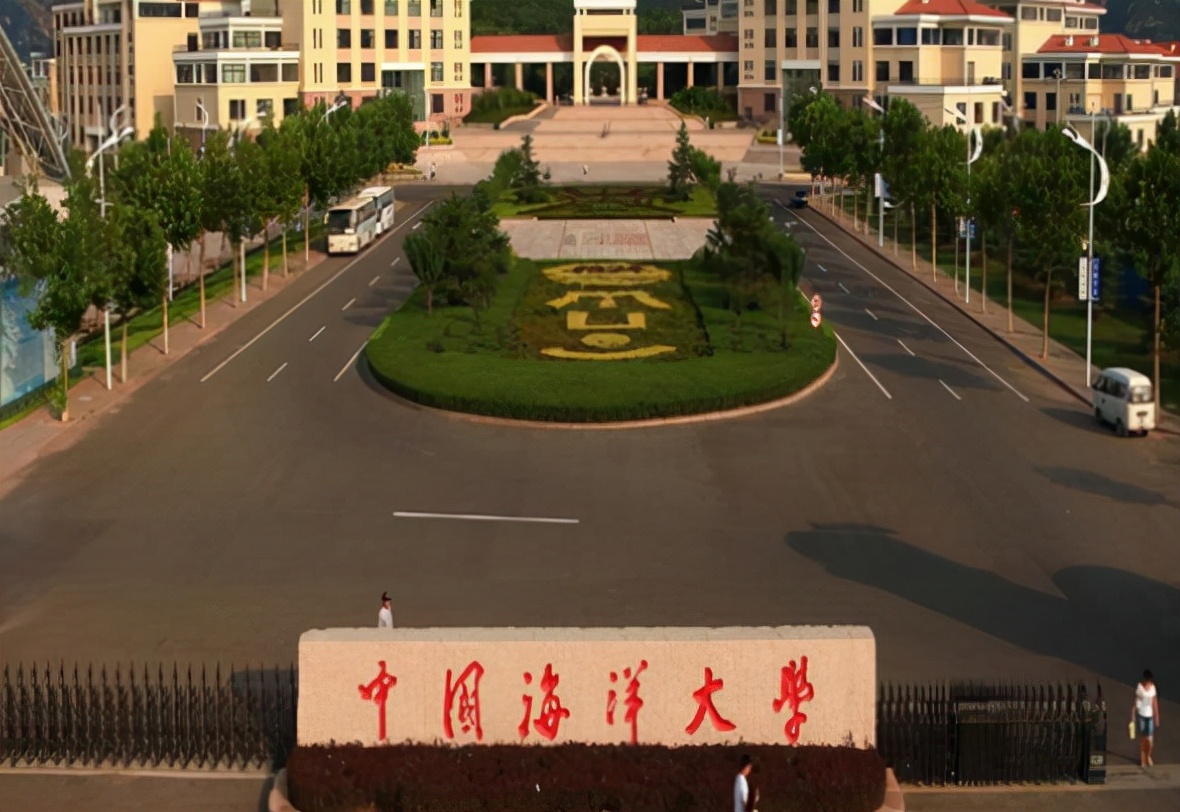 我国985大学可分为4个档次，清华、北大第1，吉林大学险进第3档