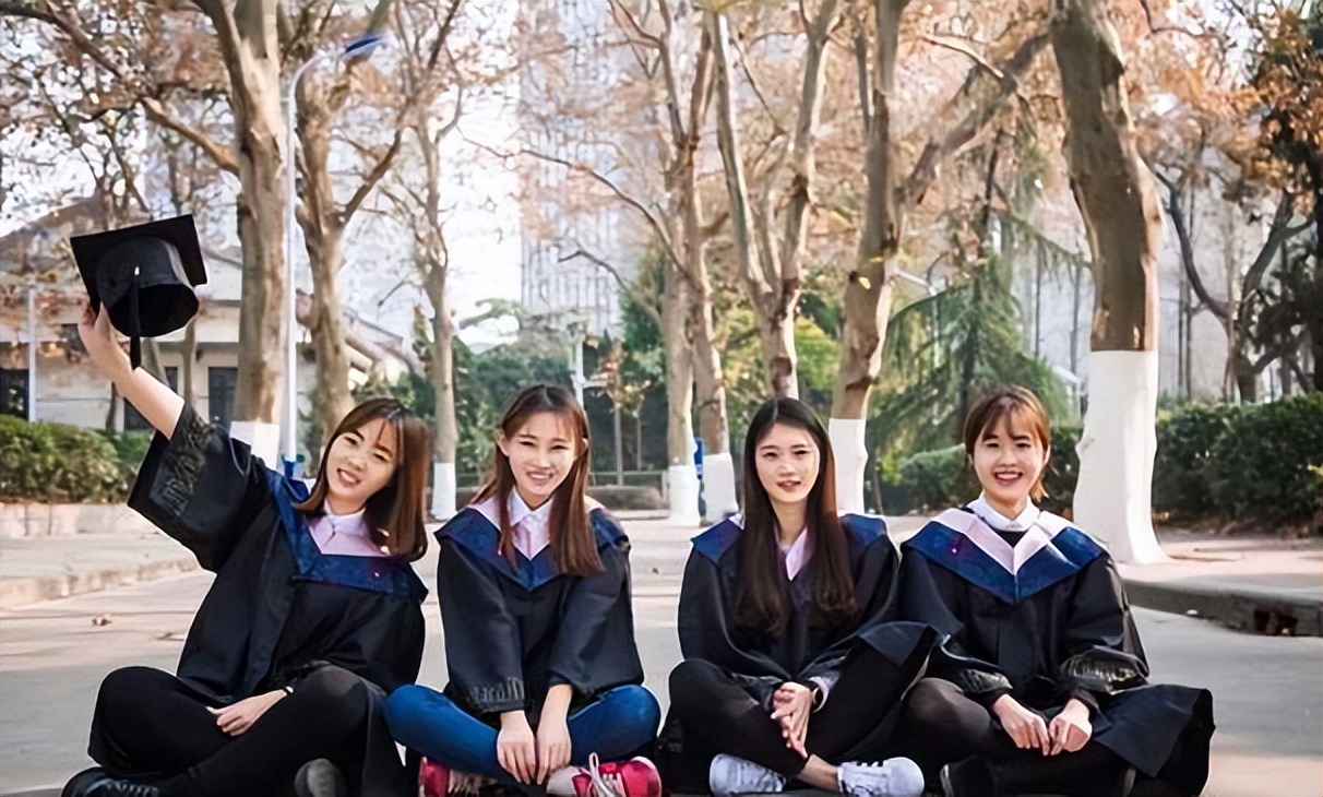 “男生尽量在大学里找对象”，毕业后才懂得，家长的建议有多现实