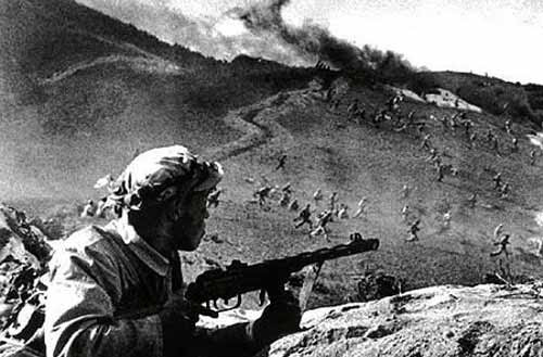 美媒评选世界十大狙击手，中国射手张桃芳位居榜首，曾是美军噩梦