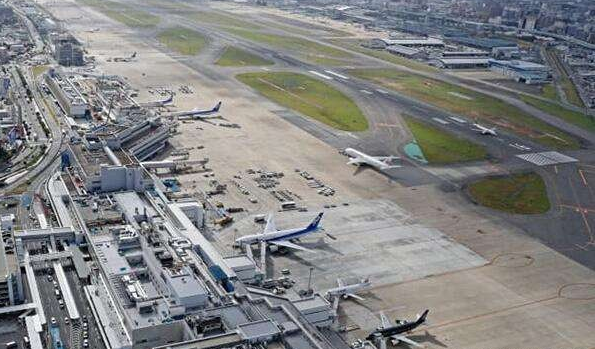 1989年中国民航遭炸机威胁，劫机犯被一脚踹下飞机，后来怎样了？