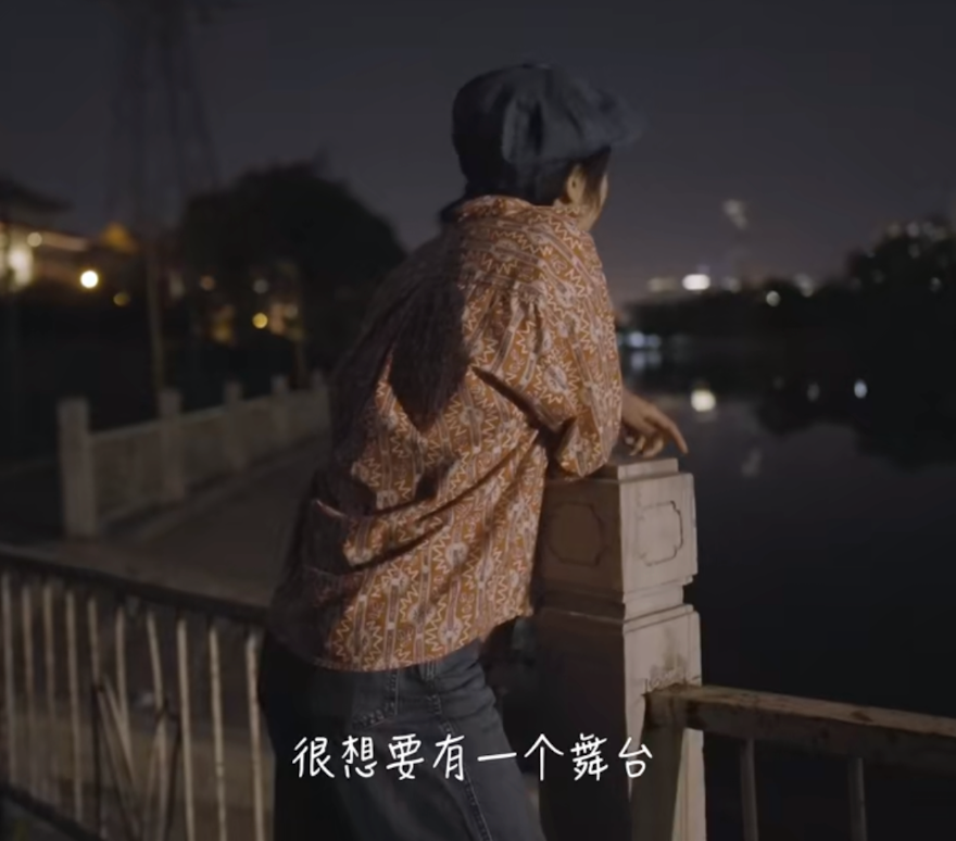 女星上官喜爱倒欠公司80多万！九个月没有收入，靠预付金维持生活