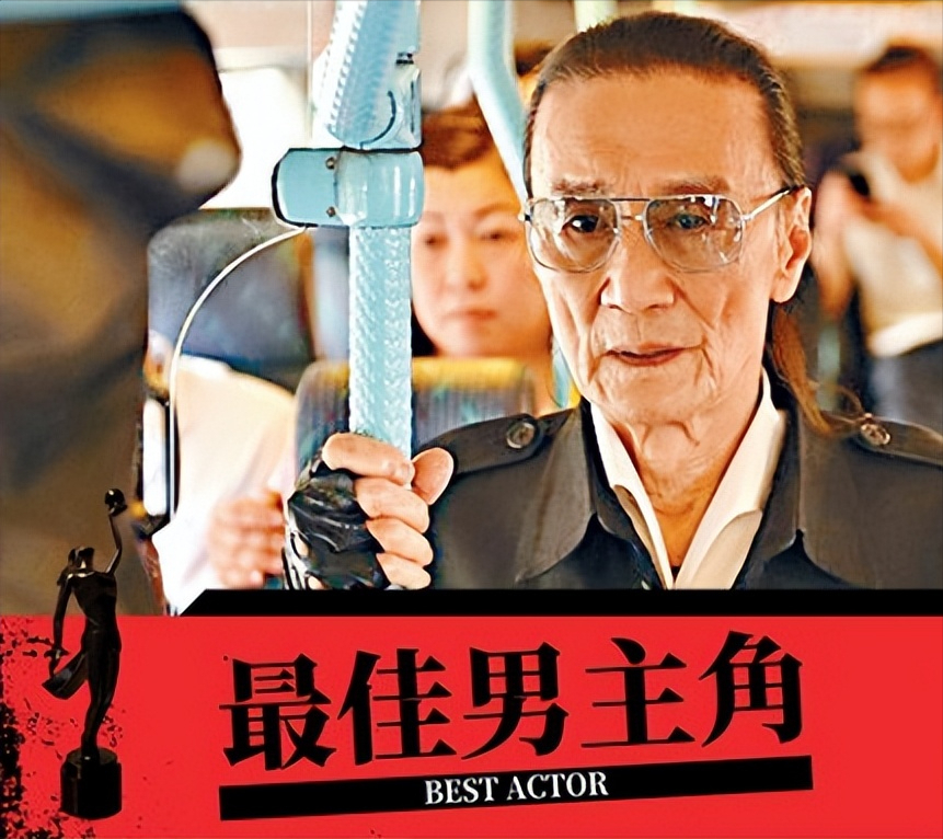 港媒直击85岁谢贤歪嘴拄拐杖，出动5人团队护驾，令人担忧其健康