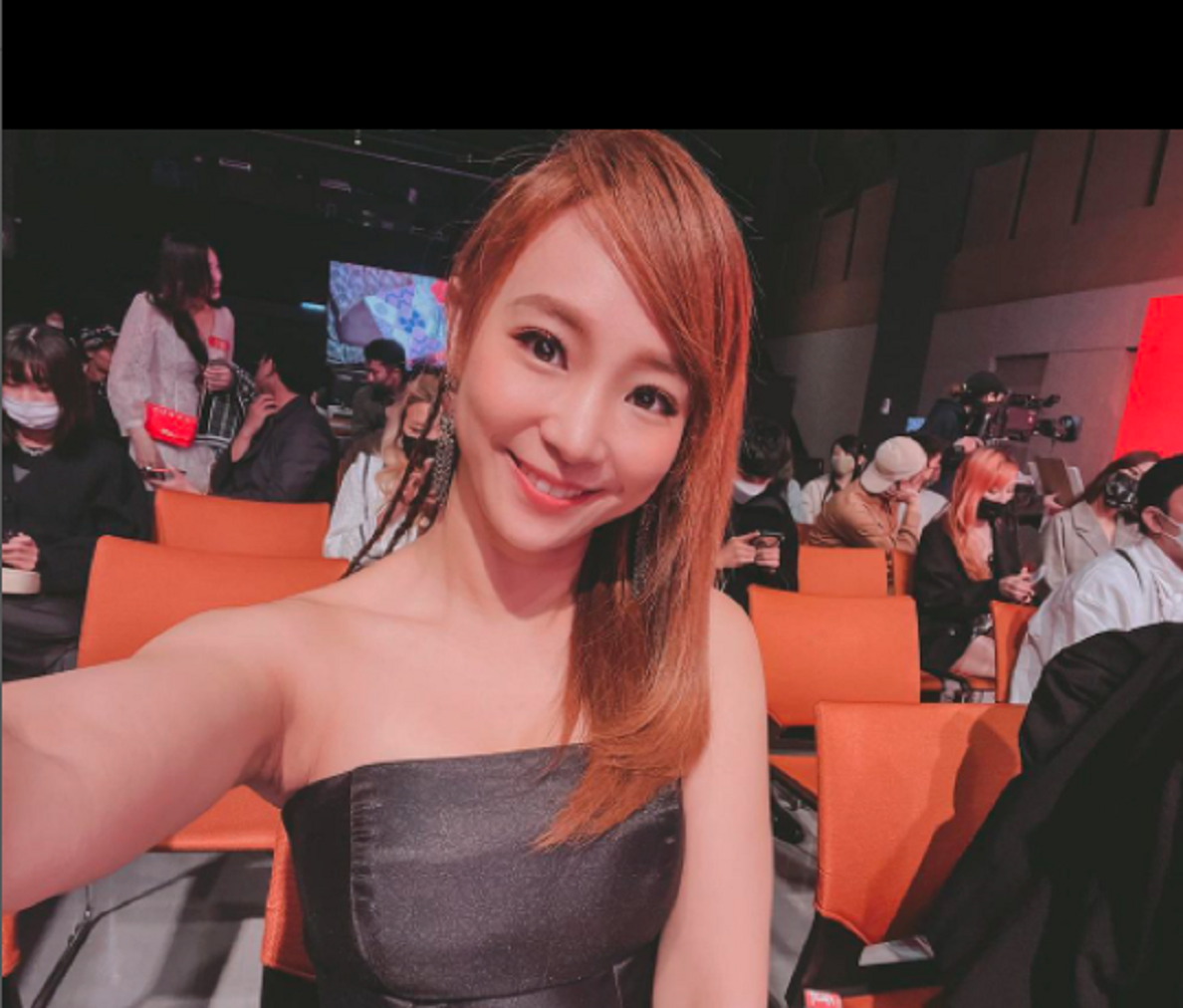 曾在各大电视台播出新闻,被评为"甜心主播",婚姻幸福的她还有一个可爱