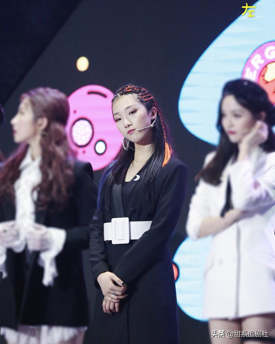 女爱豆发文引争议，报平安还是要流量？