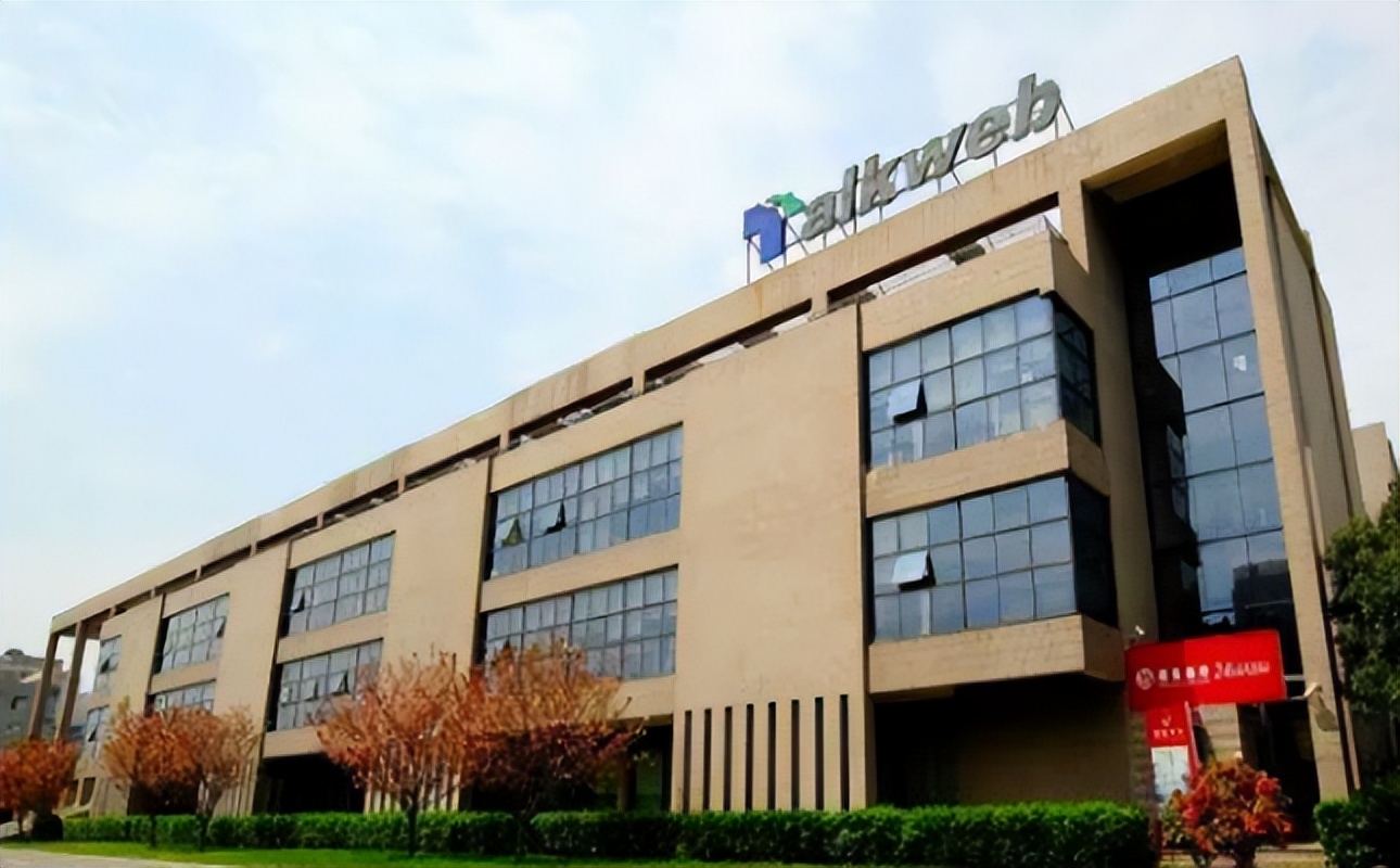 拓维信息副总廖秋林早年是分公司副总 一路提拔如今薪酬52.39万