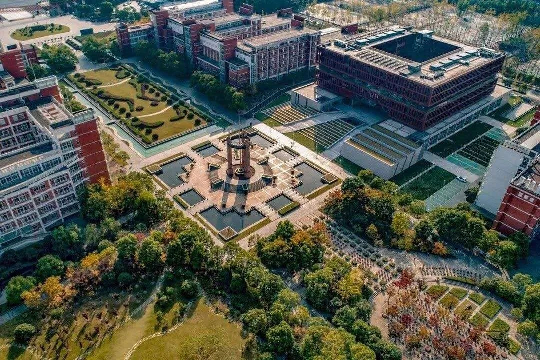 这所“双非”电子科技大学，有什么魔力引来美术艺考生争相报考？