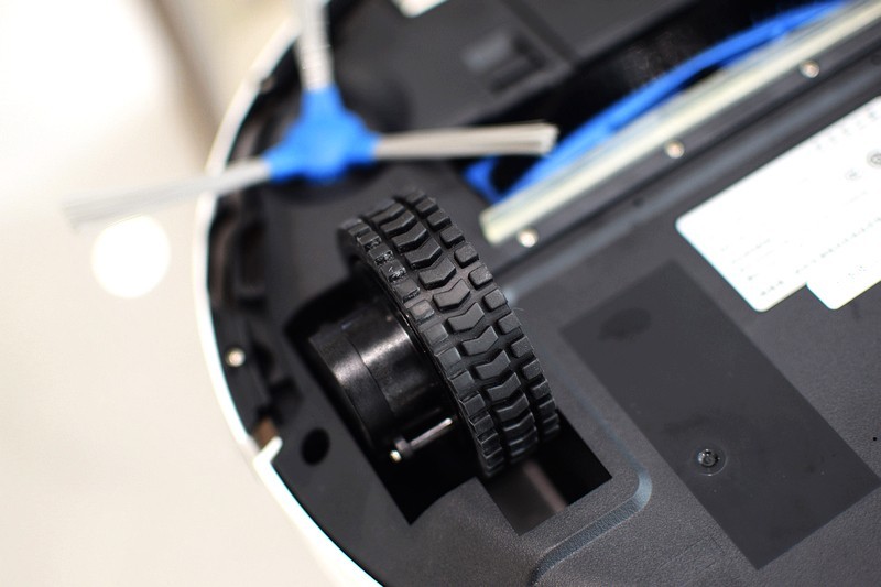 给宠物一个健康成长的家 浦瑞克N8Plus宠物净毛宝扫地机器人