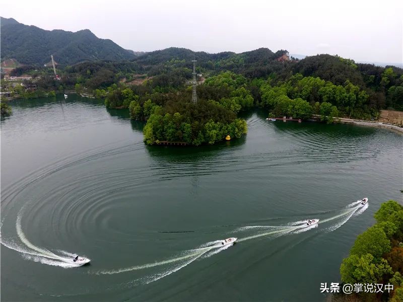 漢中南湖景區(qū)郁金香花開正艷 花海+漢服 4月2日一場視覺盛宴來襲