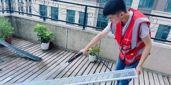 大金中央空调清洗消毒加保养的步骤是哪些？