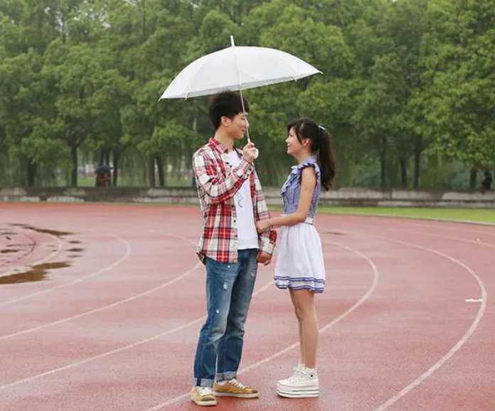 大学男生遇上新课题，身高多少才算合格？大学女生说出心里话