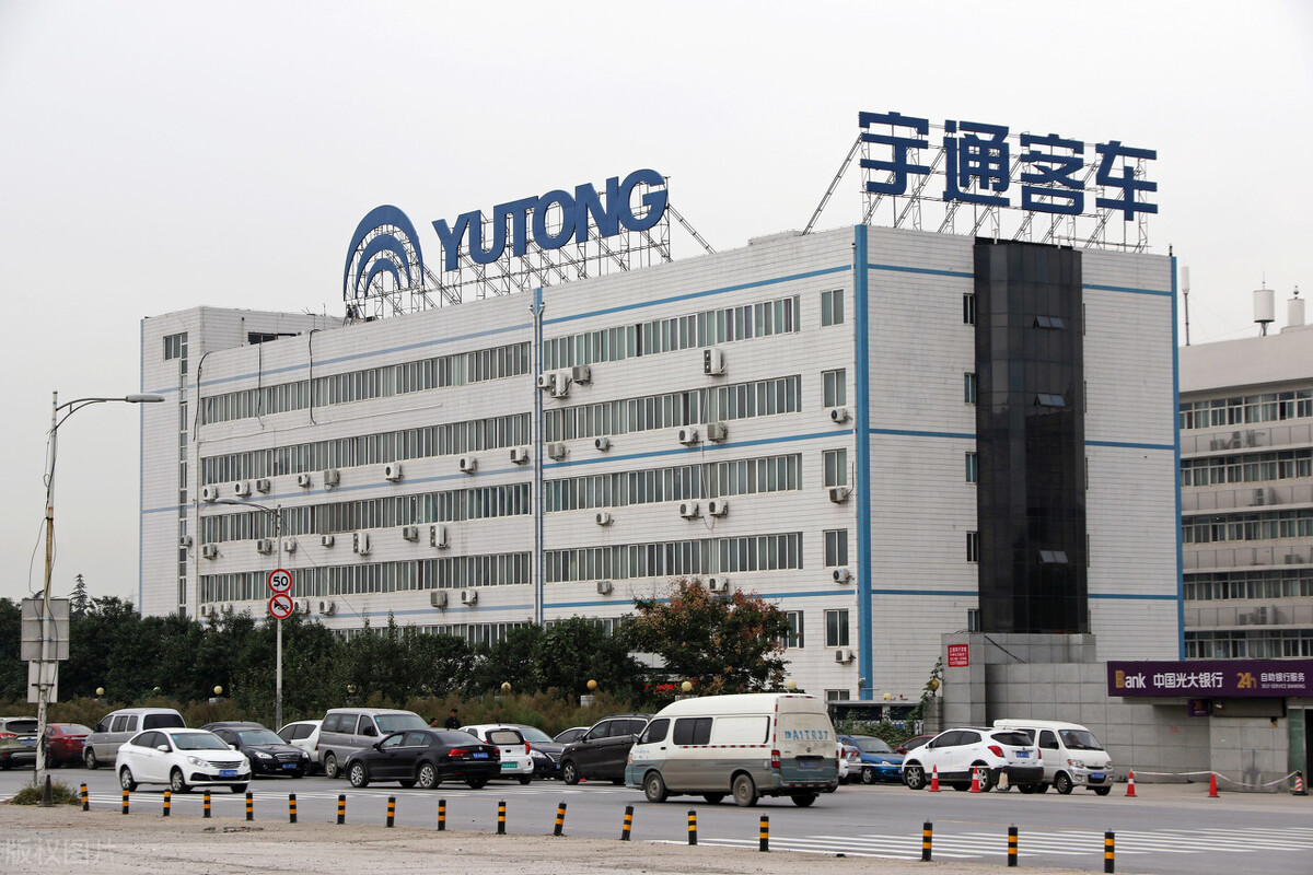 郑州办公室装修避坑指南：逃离喧嚣，打造高效办公新空间