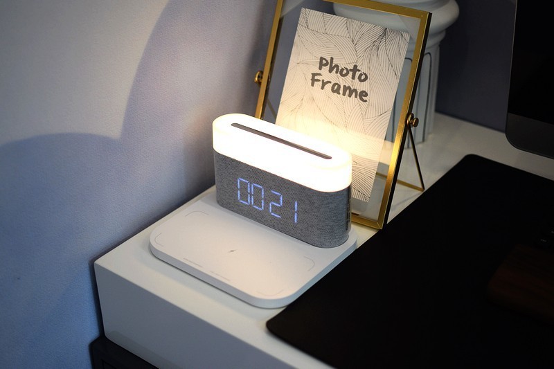 床头有它就够了 VFZ无线充.闹钟.小夜灯