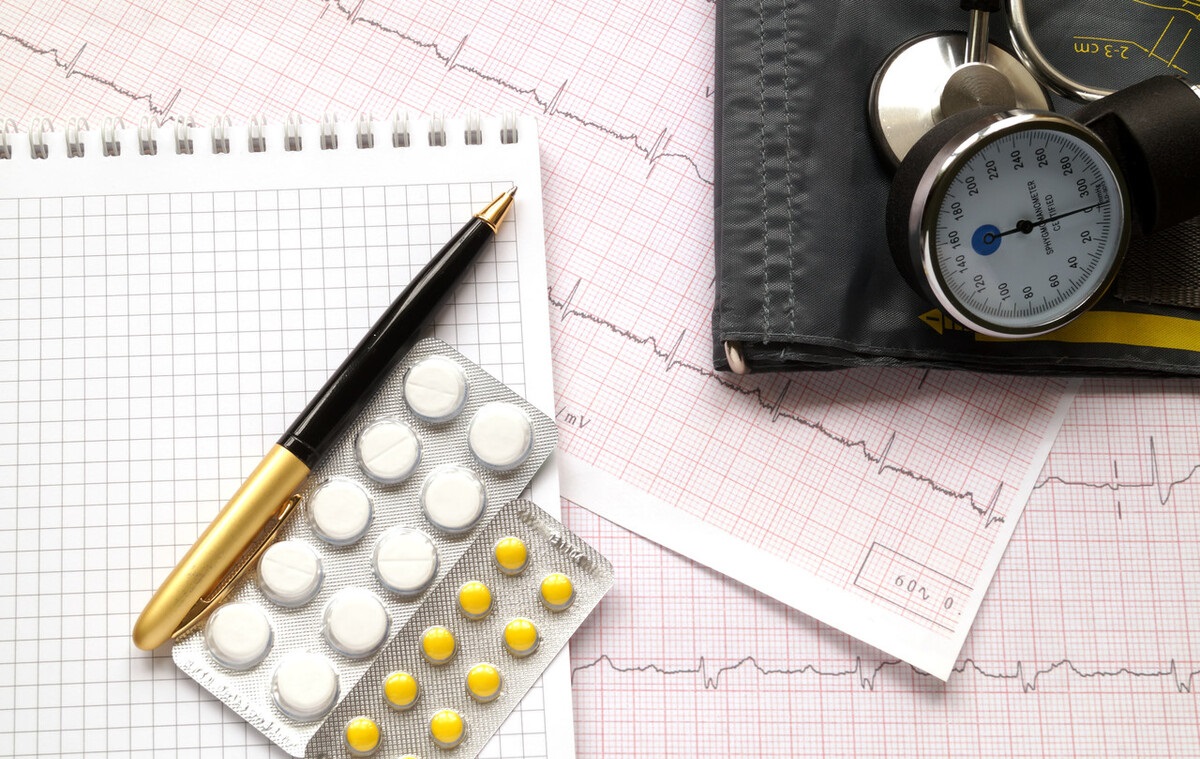 治疗高血压的新药价格高，怎样能省钱，又不降低药物效果？