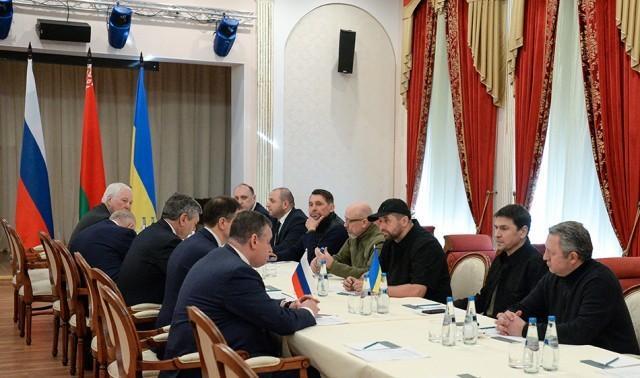 普京公布俄军养老金标准，或决战谈判后，乌克兰也决定反击