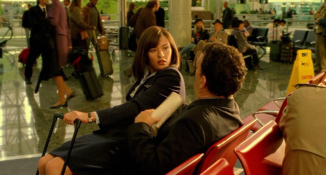 一名伊朗小伙因丢失护照,在机场滞留18年,最后却意外