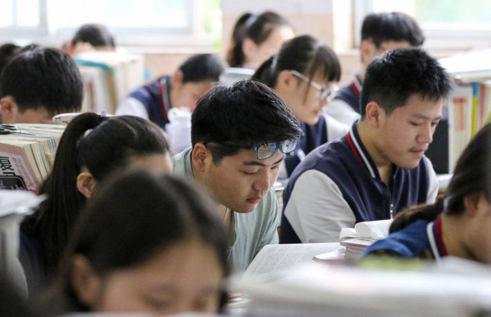 22年高考人数将突破历史新高，高考压力更大了？学生需做好准备