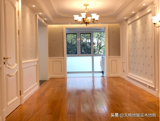 怎样判断客厅适不适合铺木地板？满足这4个条件，才不会选错