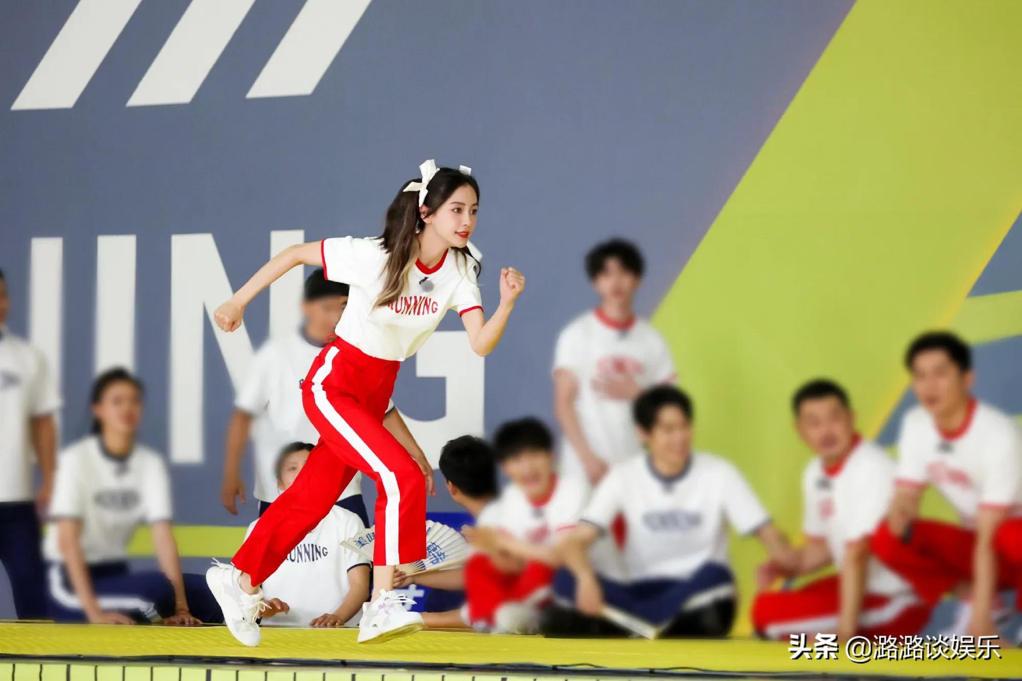 跑男迎来冠军团踢馆，“布谷cp”惊喜同框，满满的回忆杀