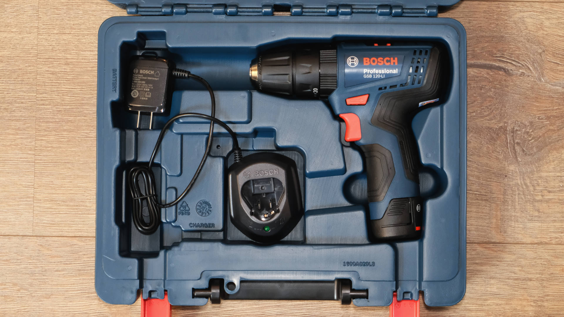 家庭工具一套足矣，博世 GSB120 锂电钻套装