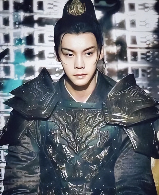 “龙须刘海”不要轻易尝试！有人仙气十足，有人酷似蟑螂精