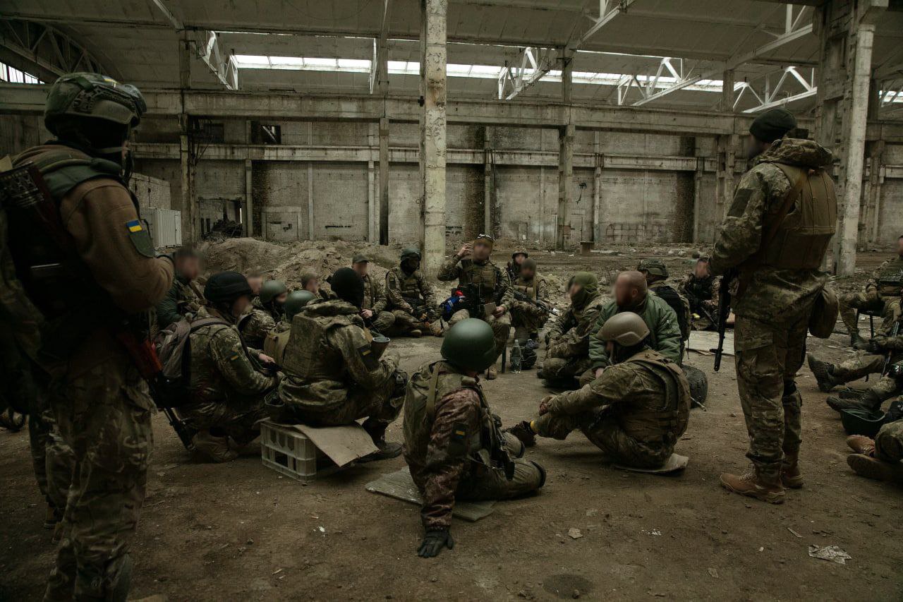 ����Ӫ���ص�������Ⱥ���������������߳��У���������ڵ��ຣˮ