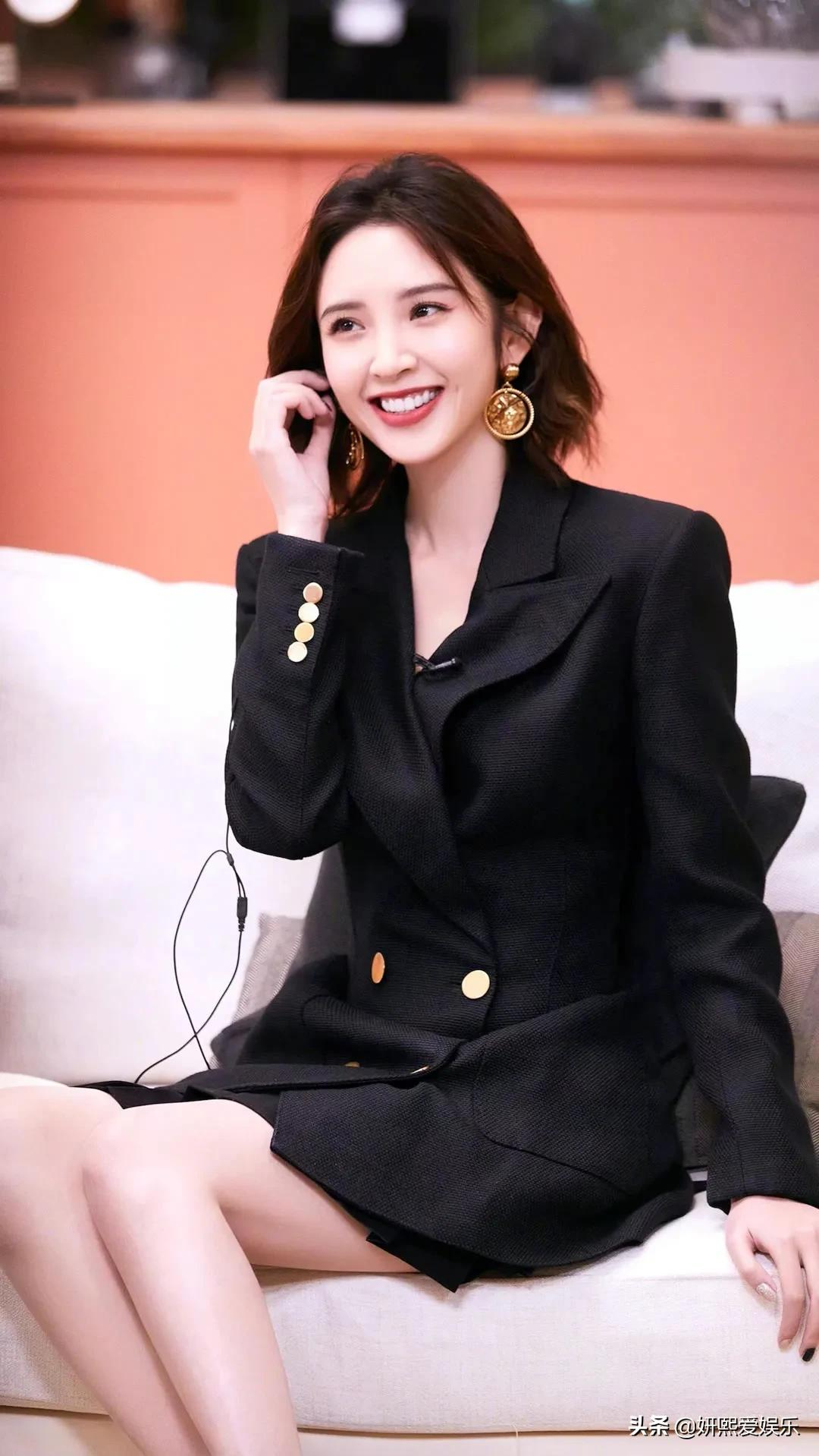 唐艺昕，邻家女孩，甜美可人