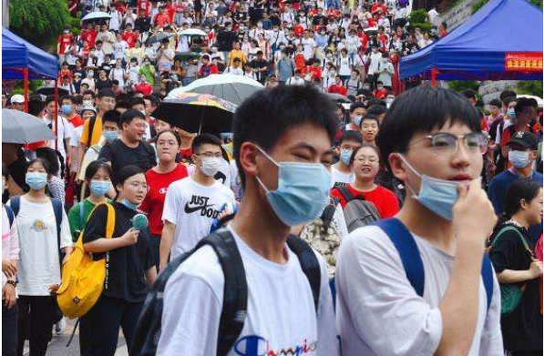 2022高考难度“再创新高”，3大变化要注意，部分考生将无缘本科