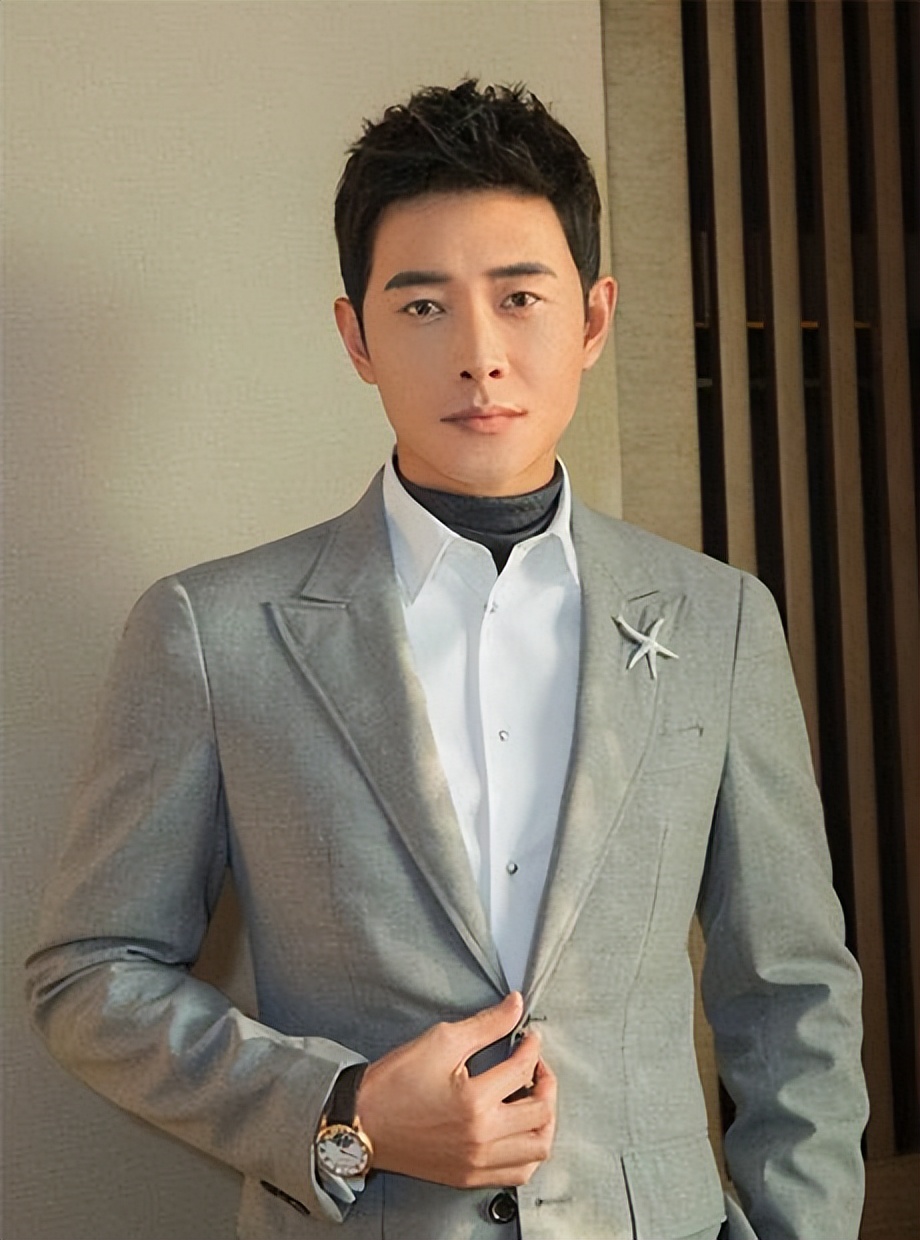 5位不显高的男星,看脸以为一米七左右,实际都是180 大高个