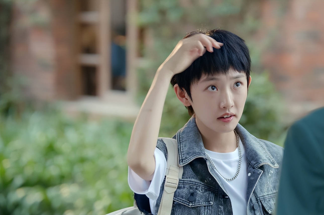 首日播放量破3700万，全程刷屏，笑出腹肌，《反转人生》凭什么？