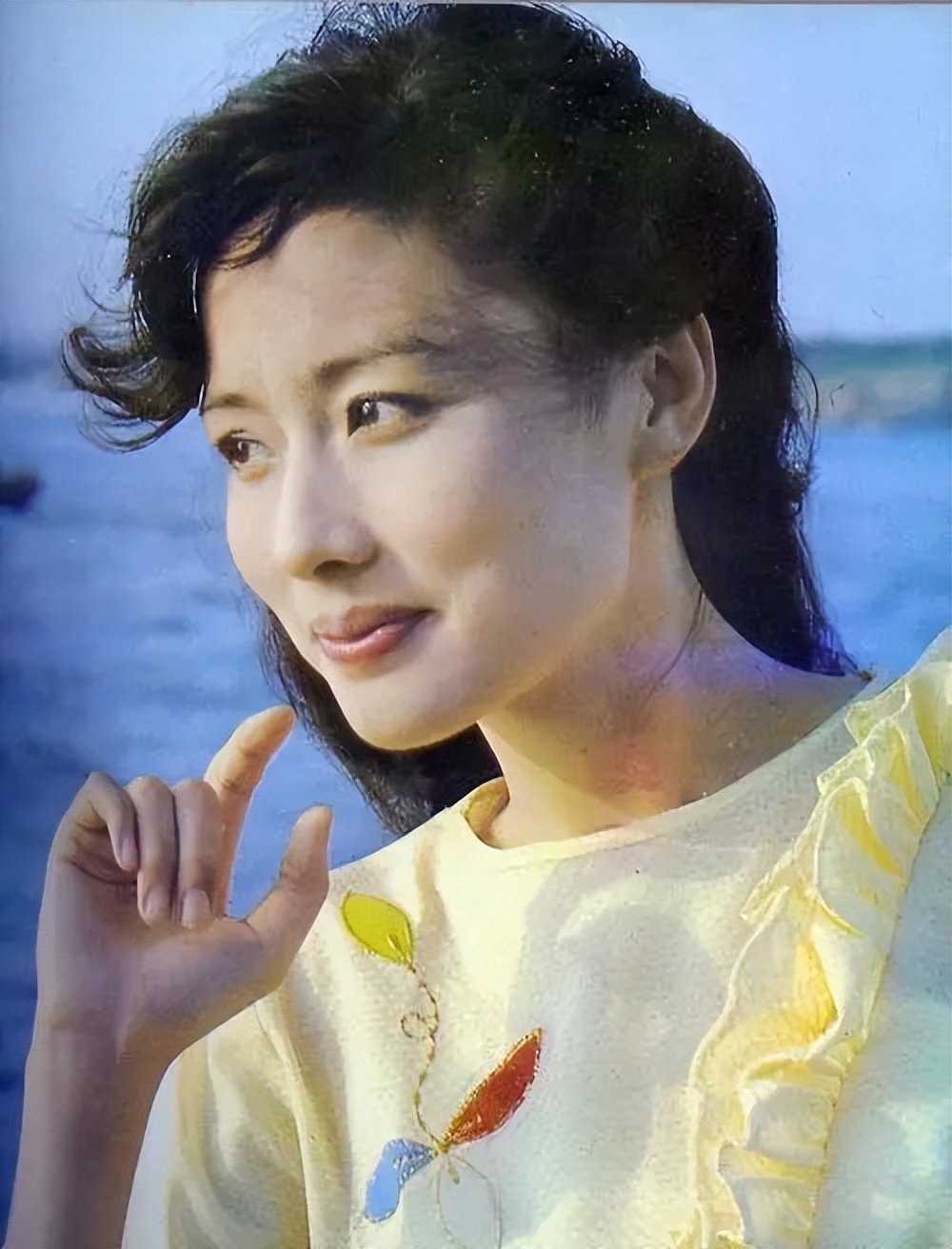 80年代女星赵娜：两段失败婚姻，曾是杜淳后妈，今与儿子相依为命